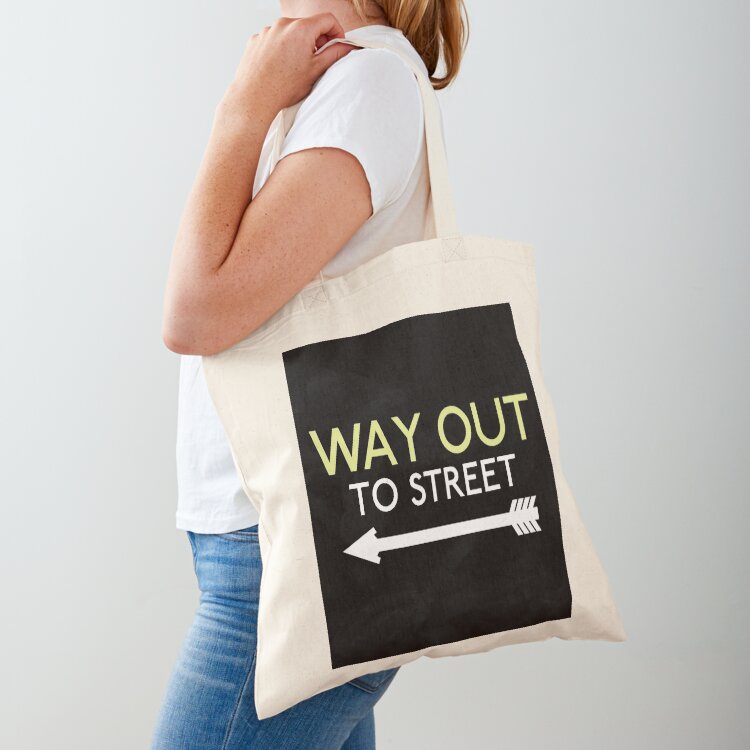 Women'S Fashion London - London Transport Style - Way Out